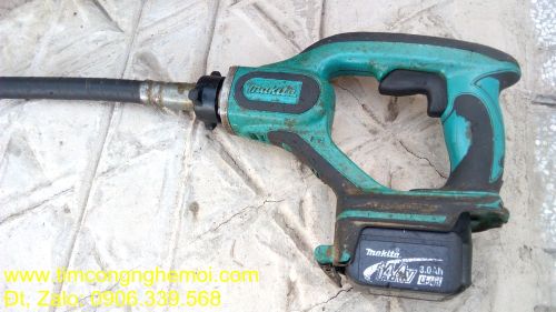 Đầm dùi bê tông Makita VR340D 14,4v