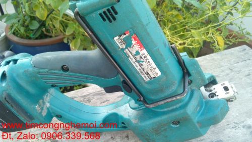 Máy cắt ty ren Makita SC100D